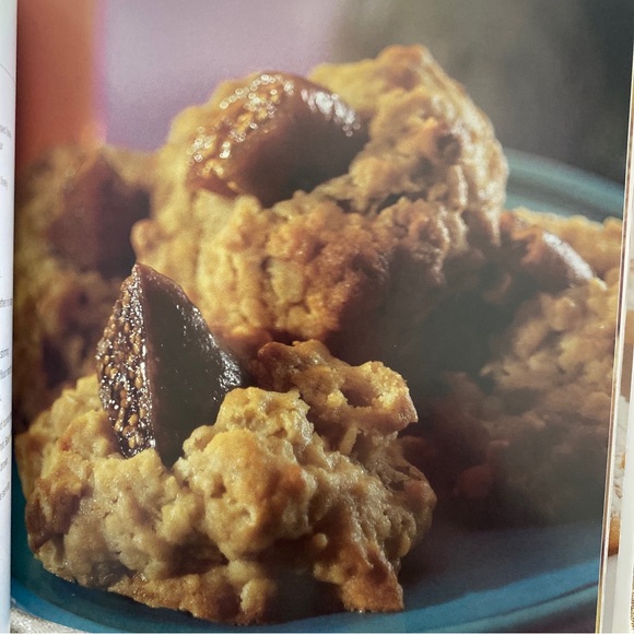 Essentials Cookies Recipe Book - Picture 2 of 7